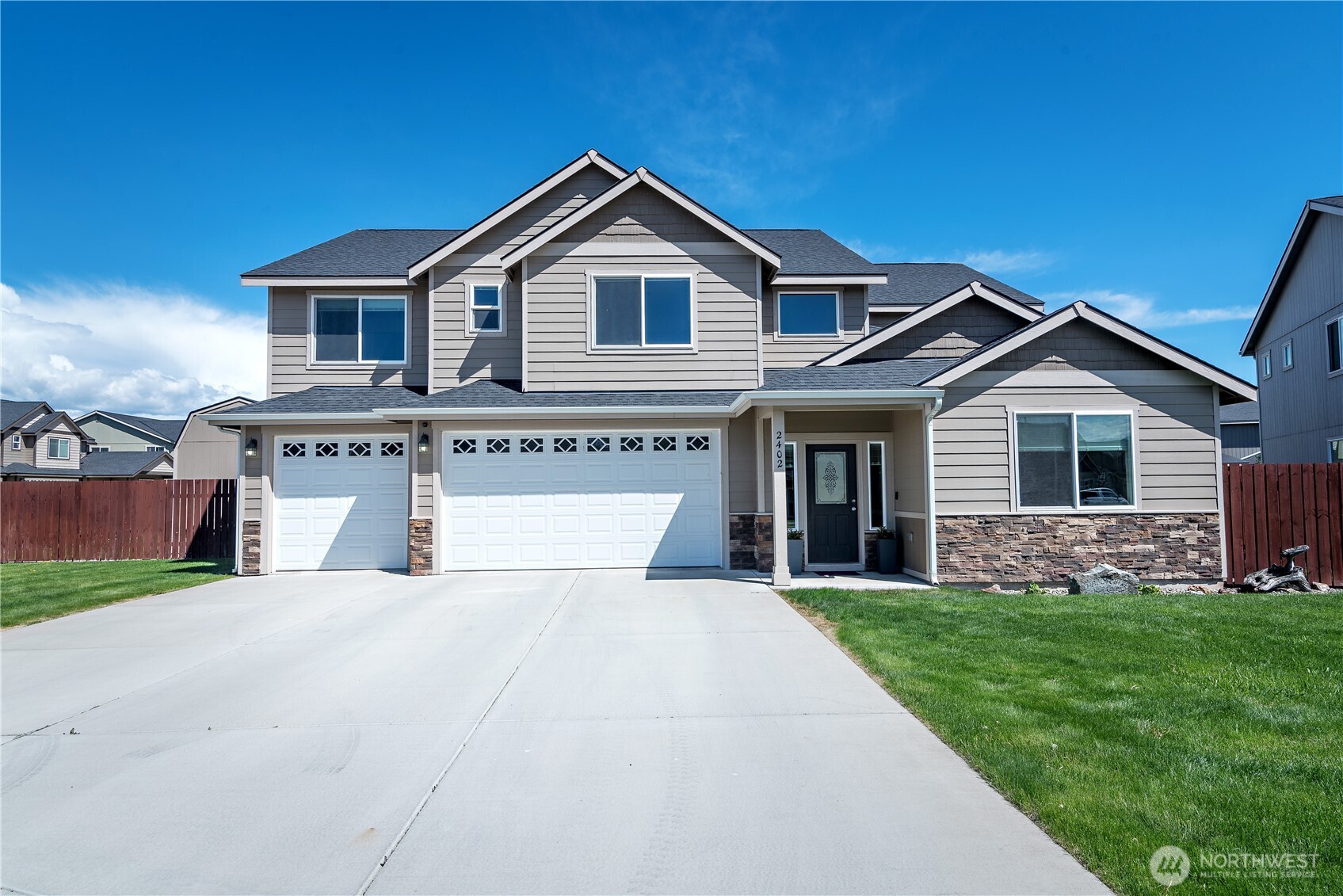 2402 N Creeksedge Way Property Photo 1