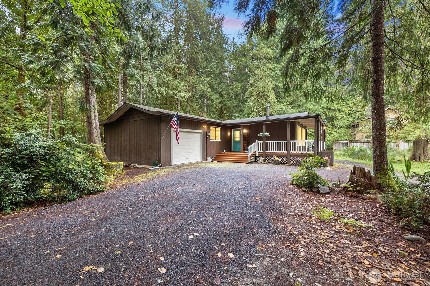 658 E Pitcairn Place Property Photo 1