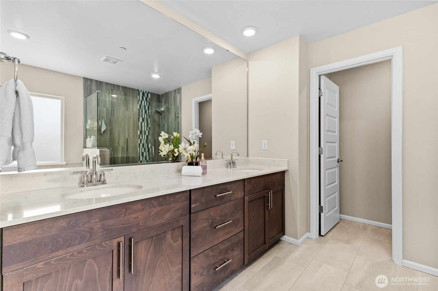 18318 Bellflower Road Property Photo 23