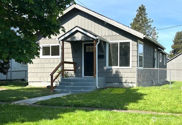 965 8th Property Photo 1
