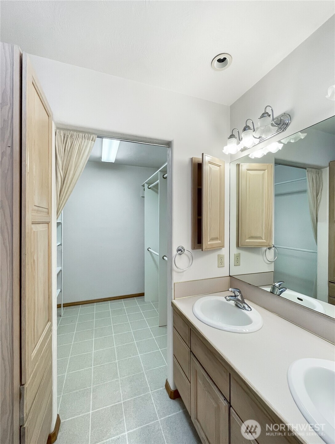971 N Colony Surf Drive Property Photo 14