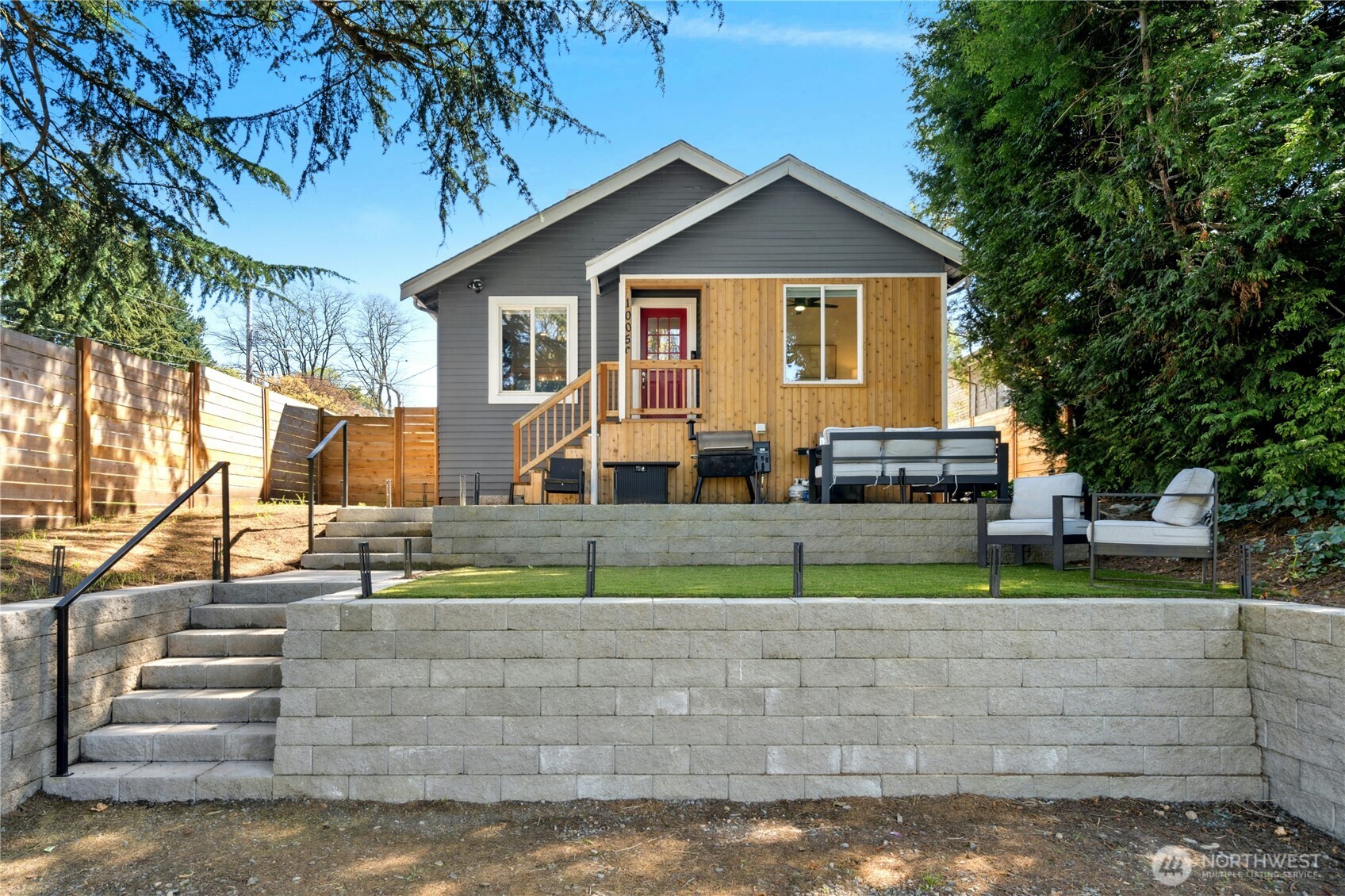 10056 Interlake Avenue Property Photo