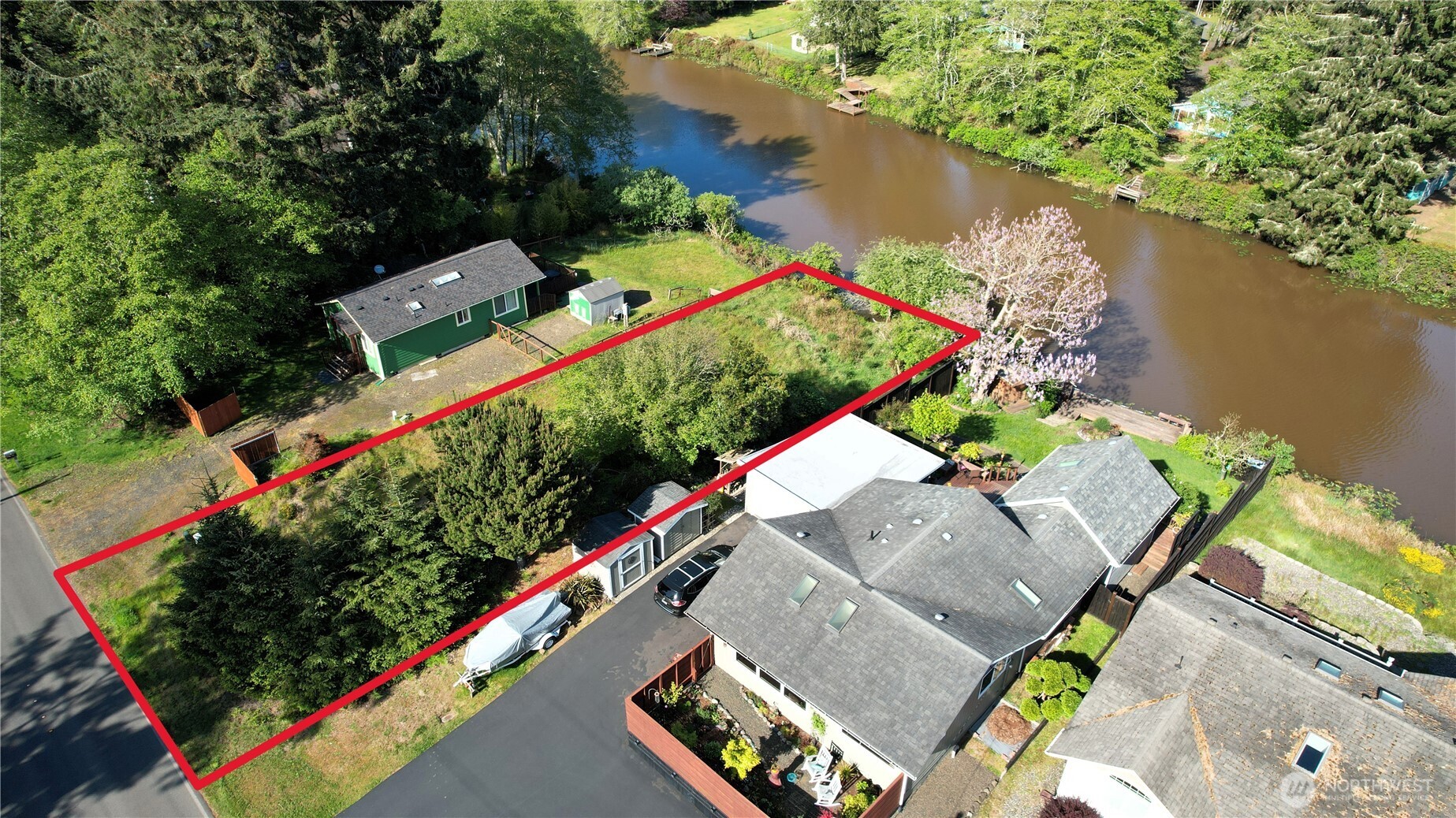 212 Dolphin Avenue Property Photo 1