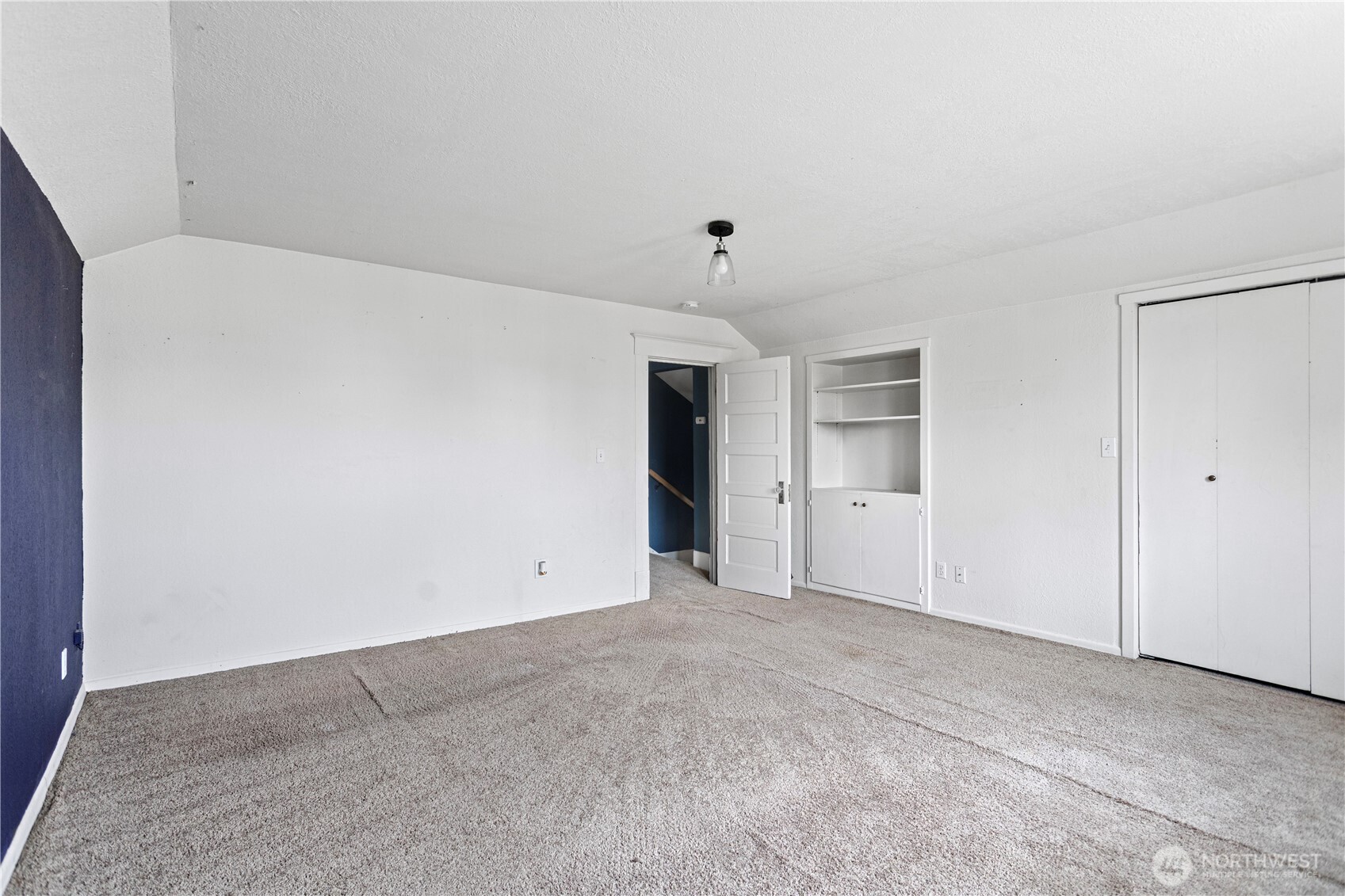 832 N Pearl Street Property Photo 9
