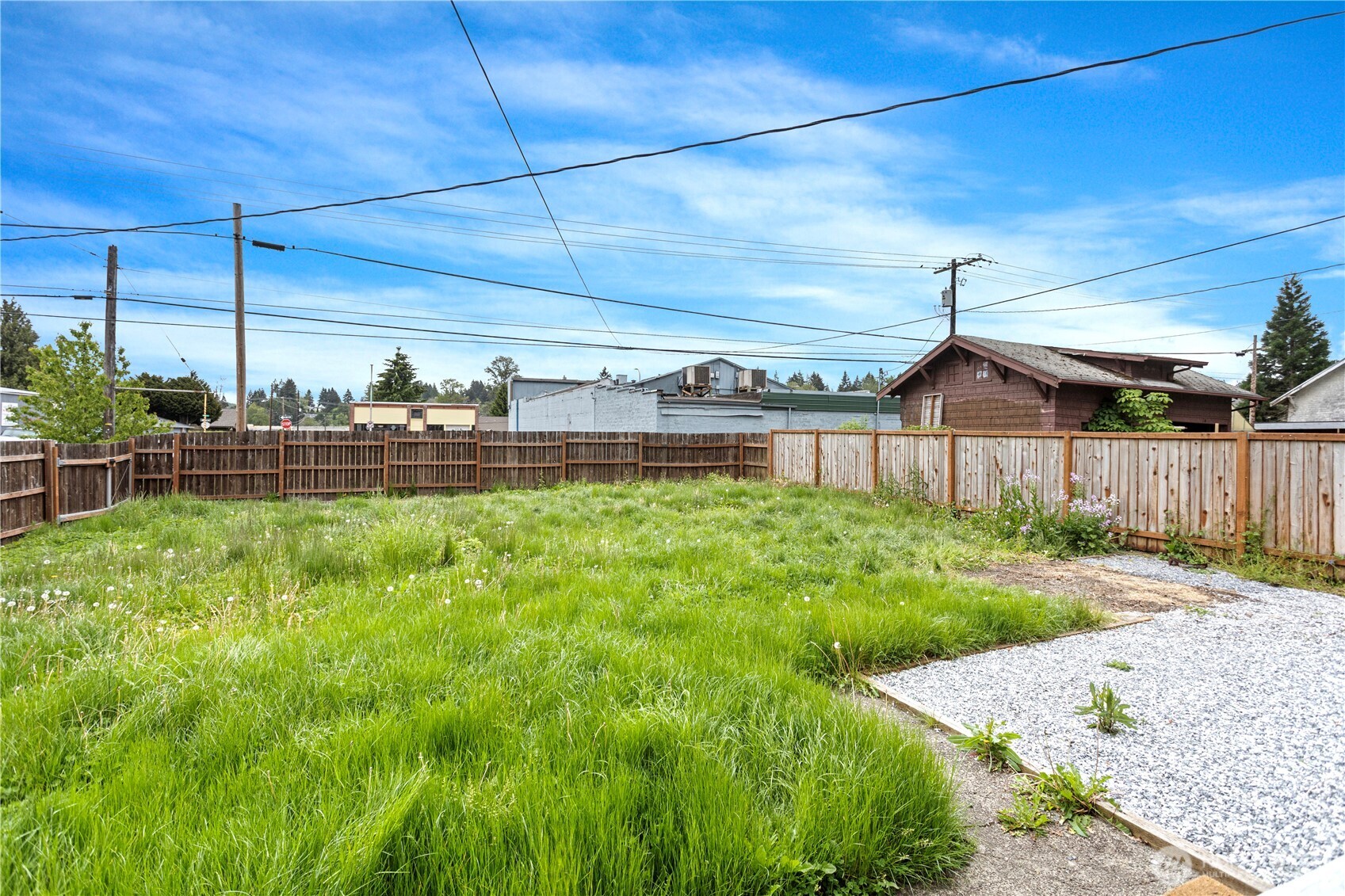 832 N Pearl Street Property Photo 12