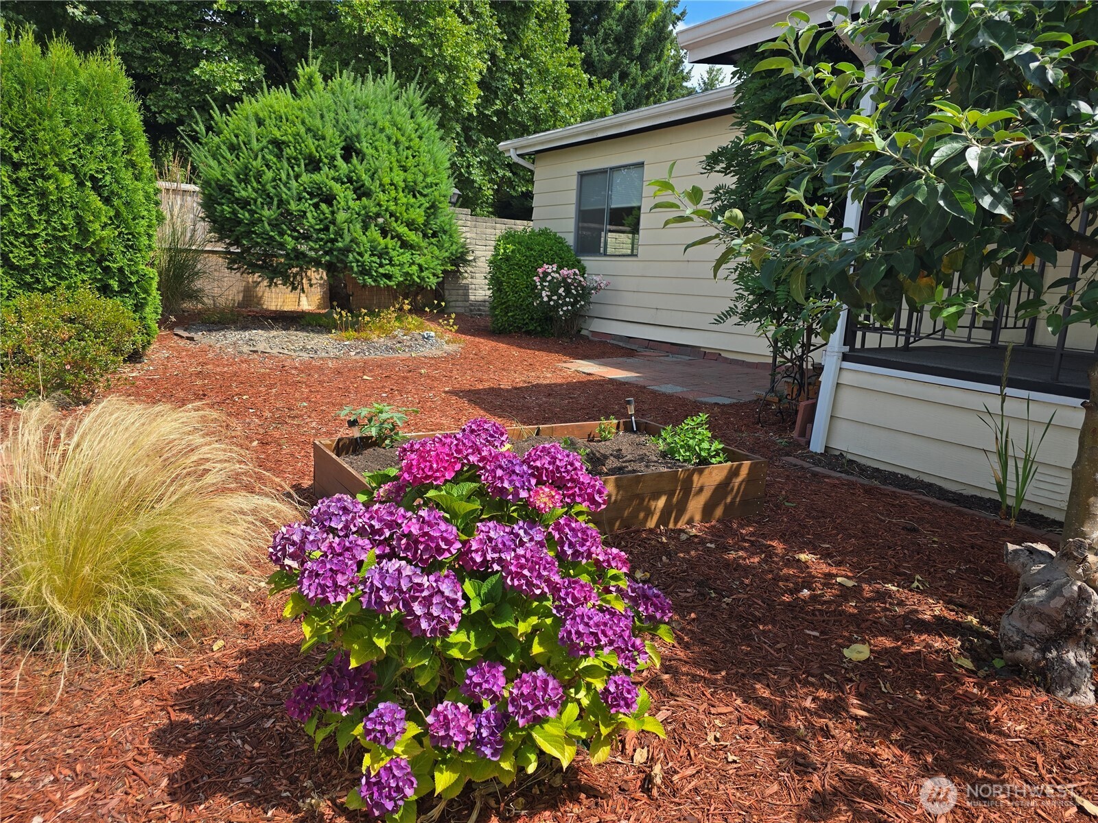1402 22nd Street 203 Property Photo 3