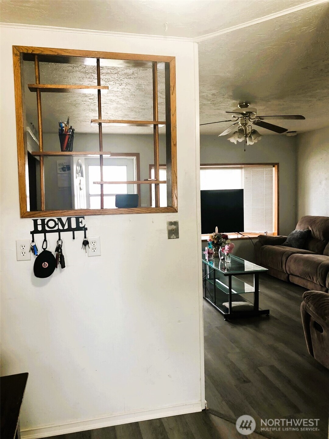 953 E Ash Street Property Photo 7