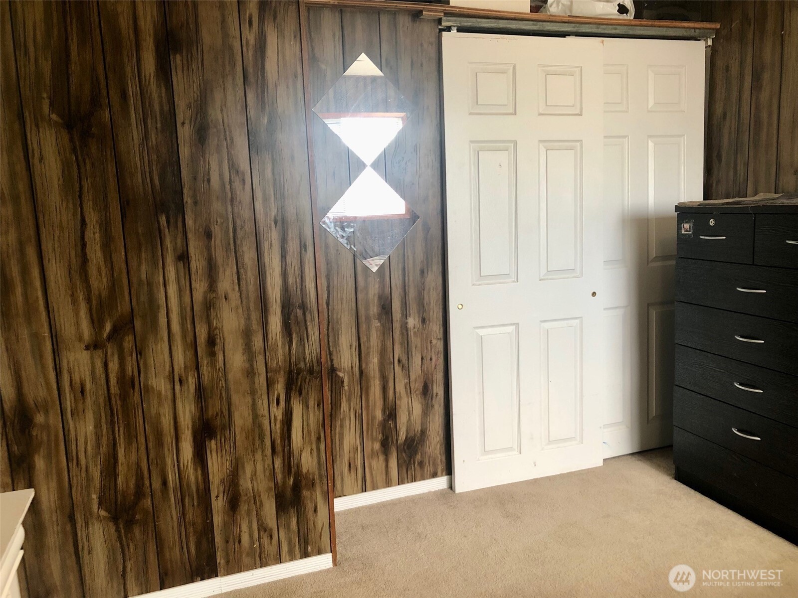 953 E Ash Street Property Photo 14