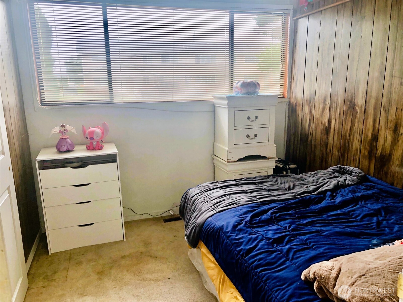 953 E Ash Street Property Photo 15