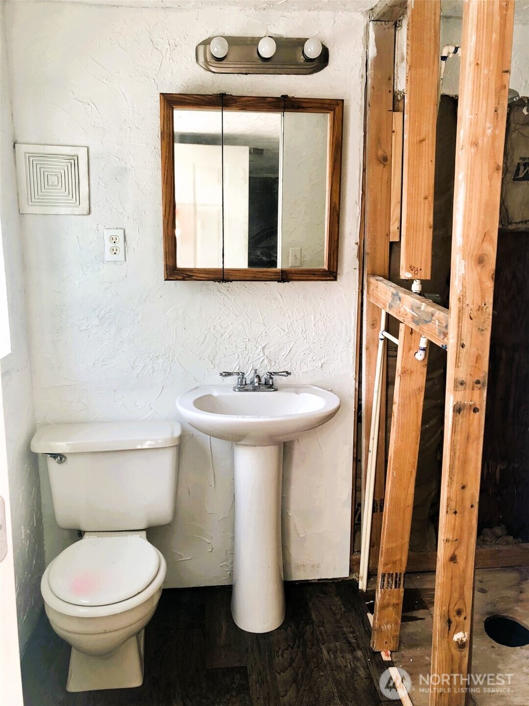 953 E Ash Street Property Photo 26