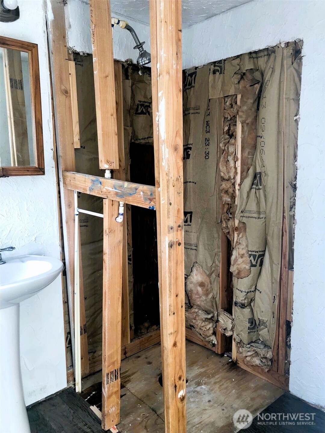 953 E Ash Street Property Photo 27