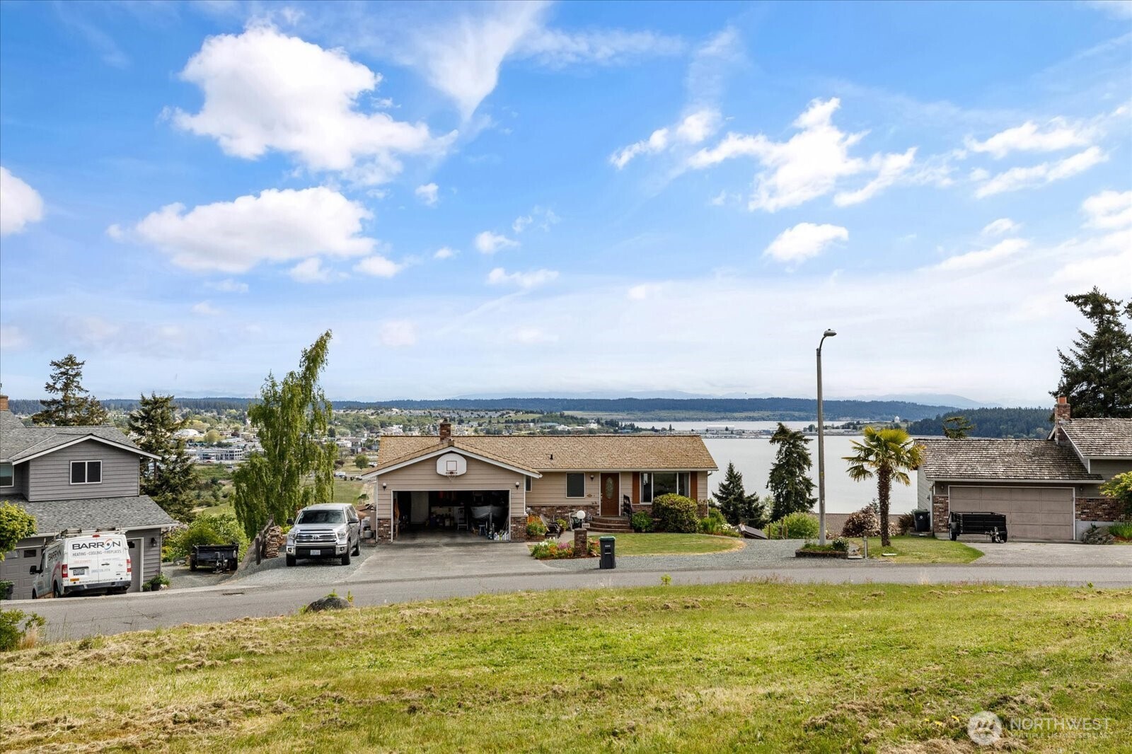 960 Capital Street Property Photo 1