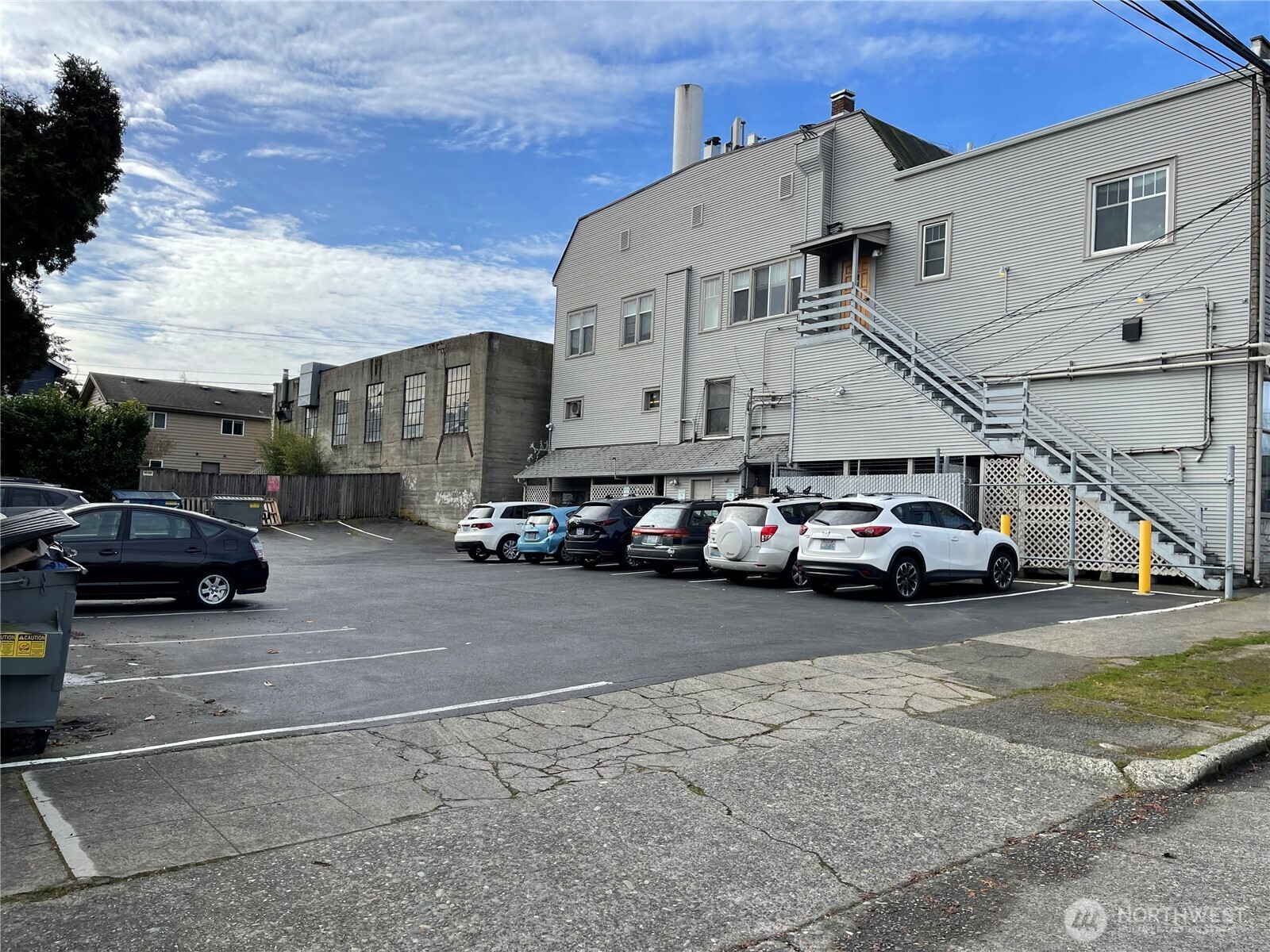 8214 Greenwood Avenue Property Photo 4