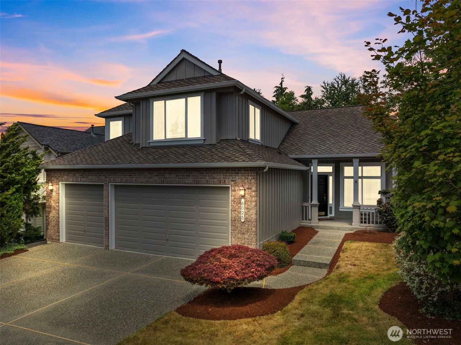 6025 Championship Circle Property Photo 1