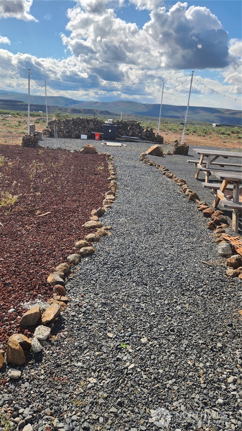 344 Oatman (lots 15 & 7) Place Property Photo 8