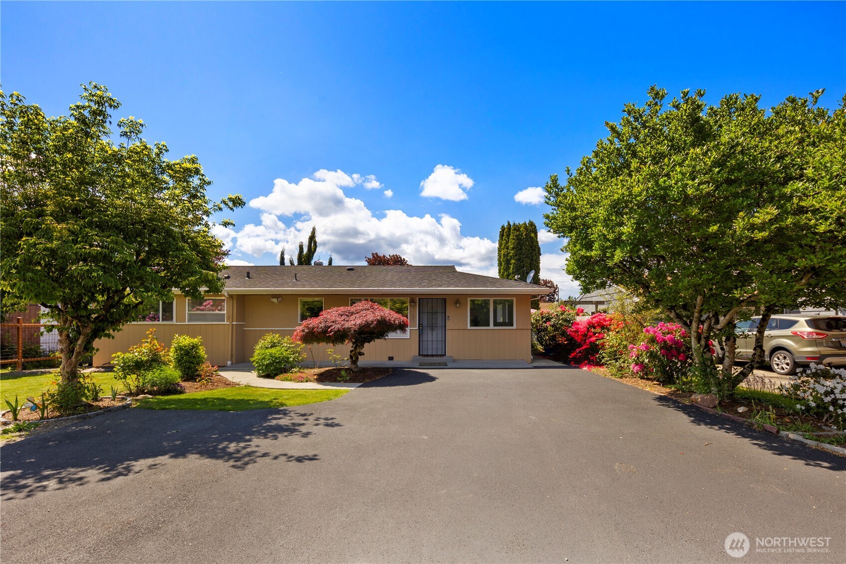 8422 E E Street Property Photo 2