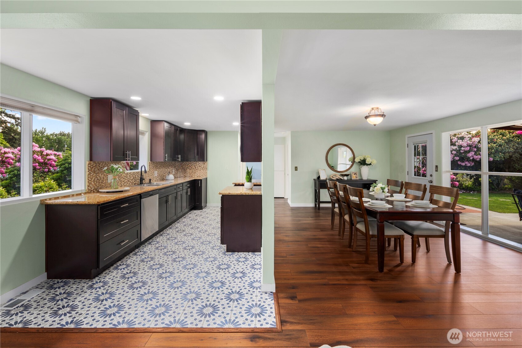 8422 E E Street Property Photo 12