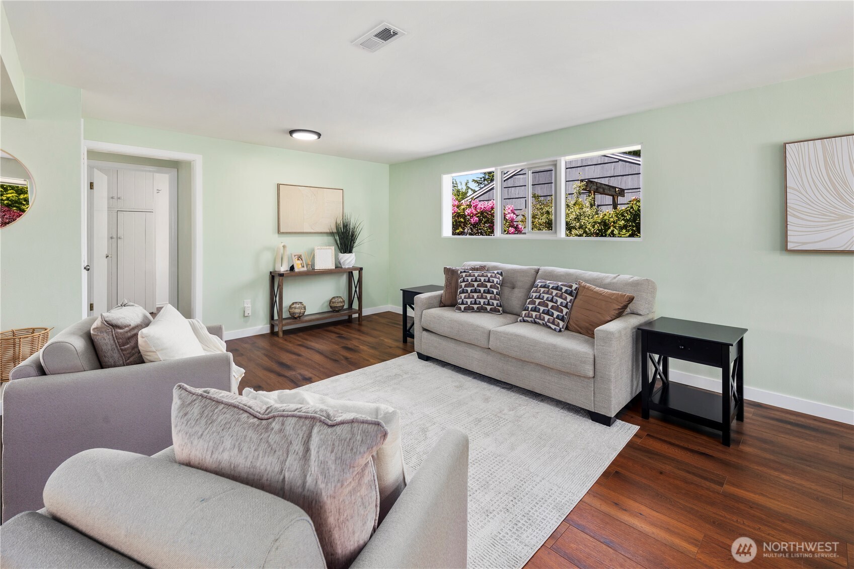 8422 E E Street Property Photo 13