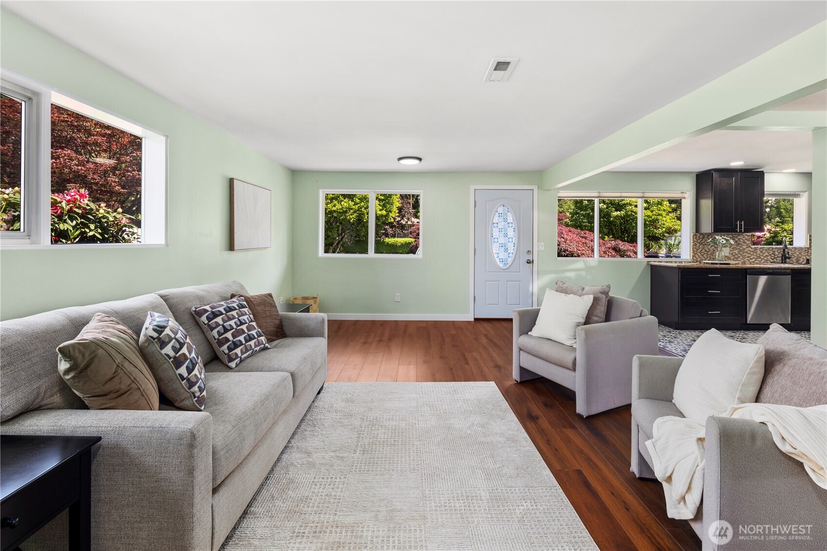 8422 E E Street Property Photo 14