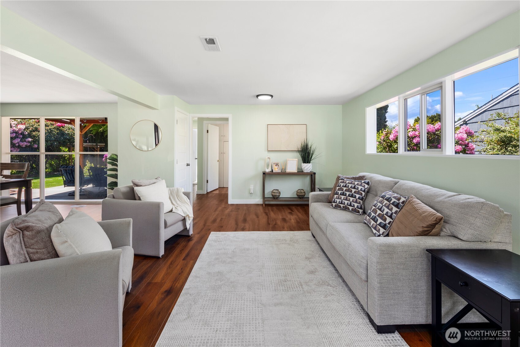 8422 E E Street Property Photo 17