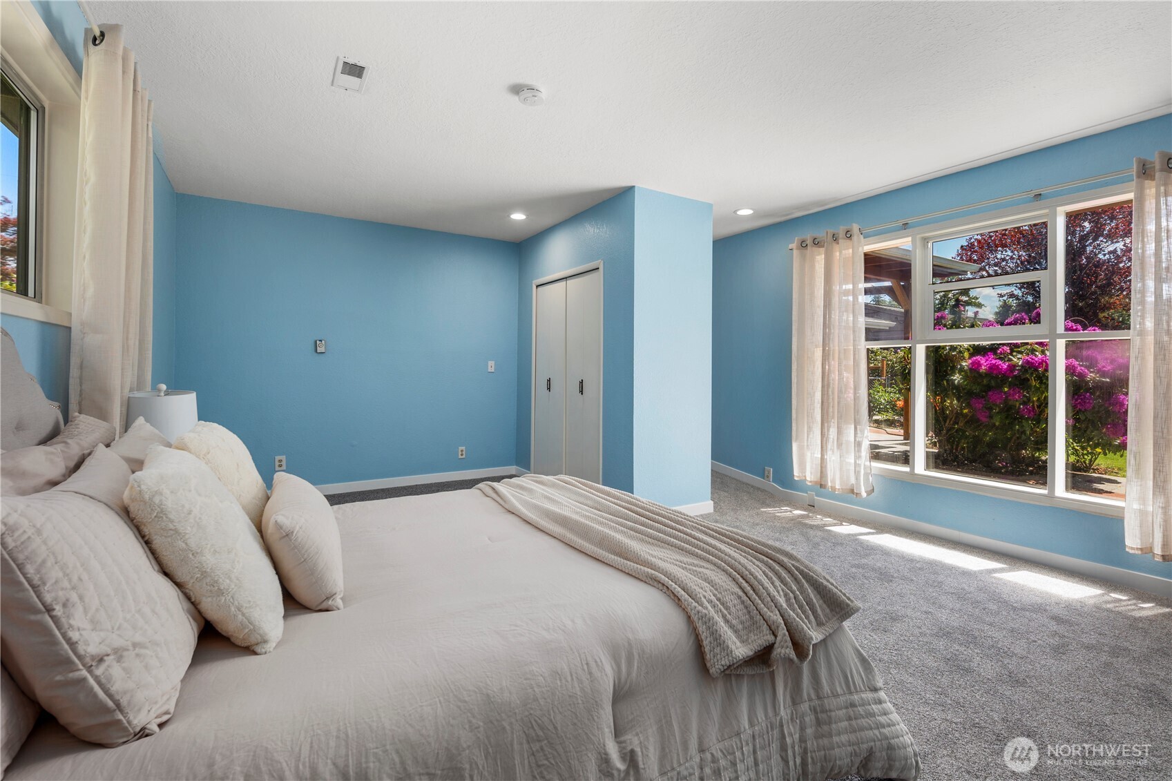 8422 E E Street Property Photo 21