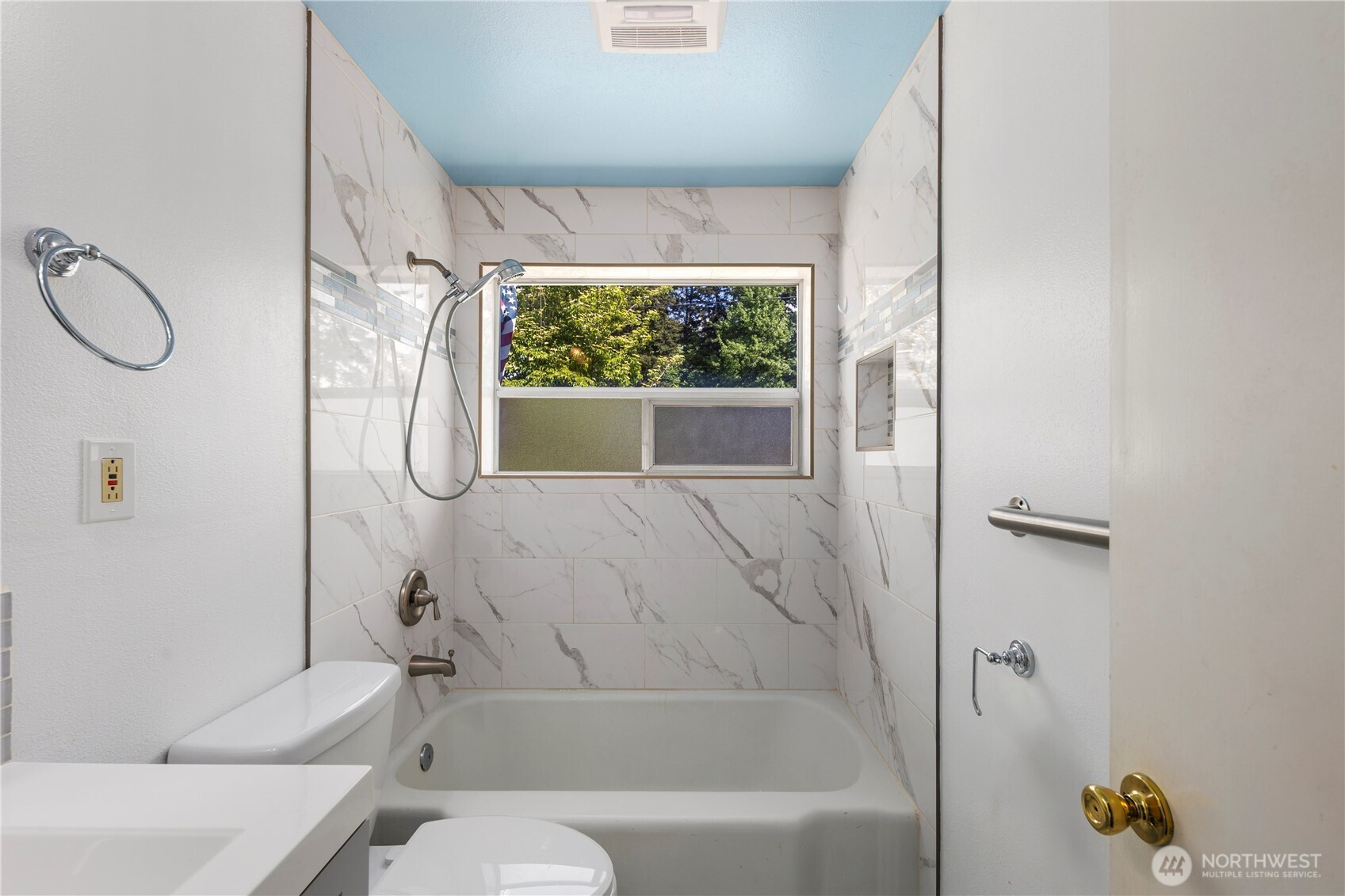 8422 E E Street Property Photo 28