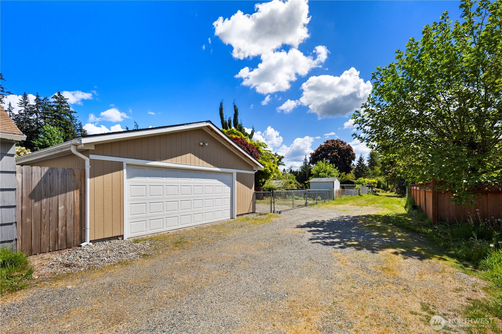 8422 E E Street Property Photo 39