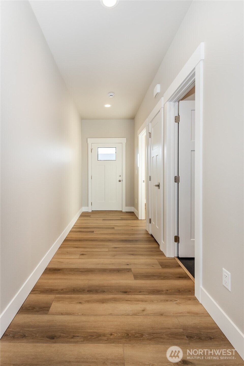 400 E Heatherstone Court Property Photo 2