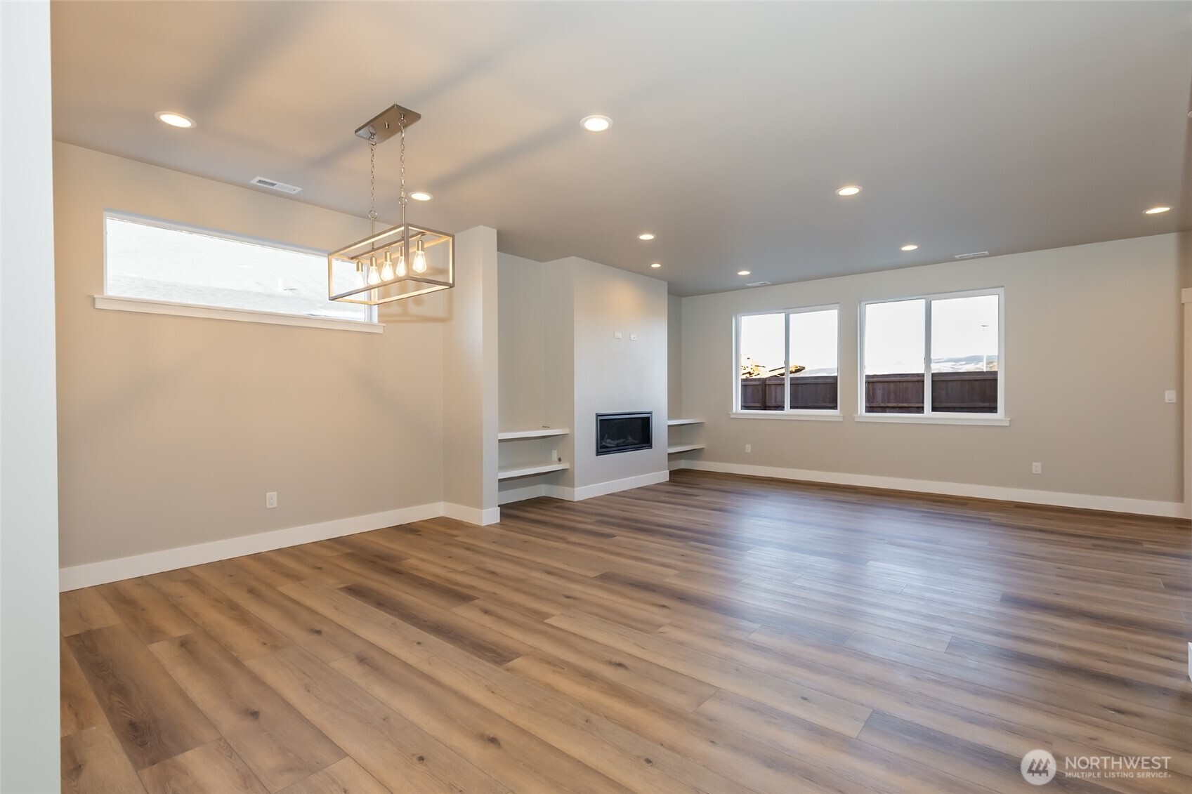 400 E Heatherstone Court Property Photo 9