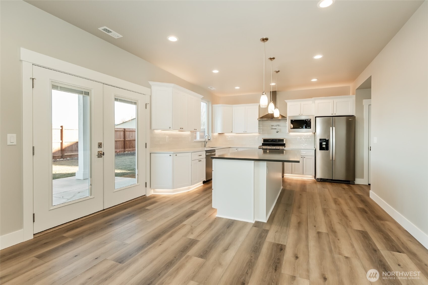 400 E Heatherstone Court Property Photo 12