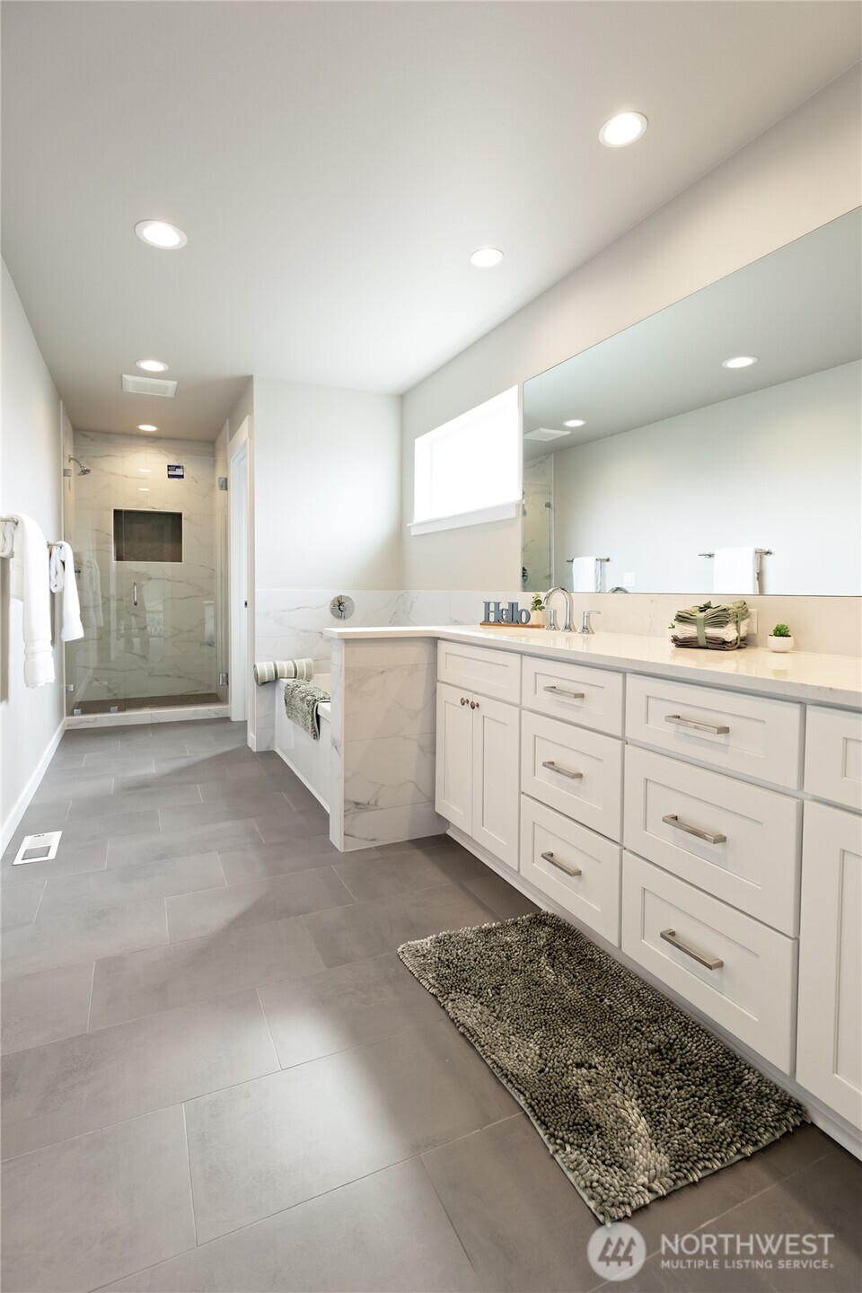 400 E Heatherstone Court Property Photo 18
