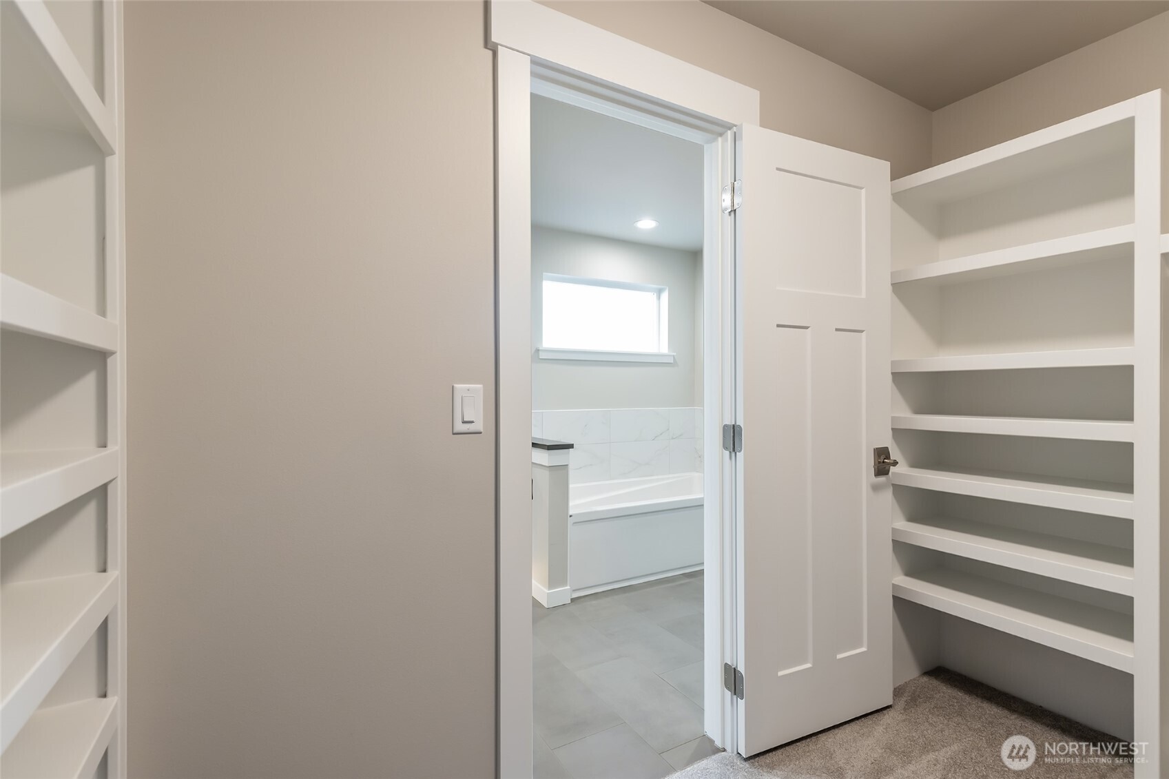400 E Heatherstone Court Property Photo 20
