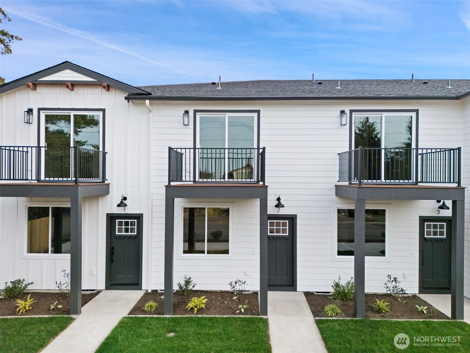 669 W Hendrickson 2 Property Photo 1