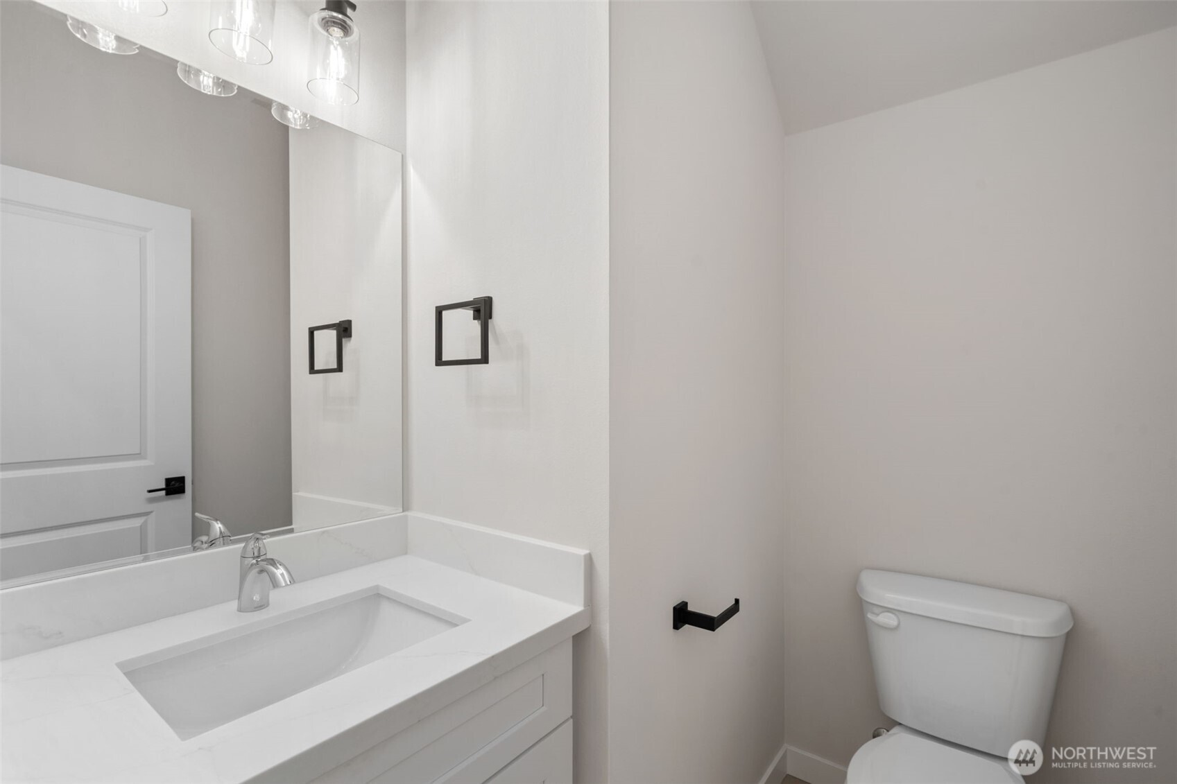 669 W Hendrickson 8 Property Photo 11