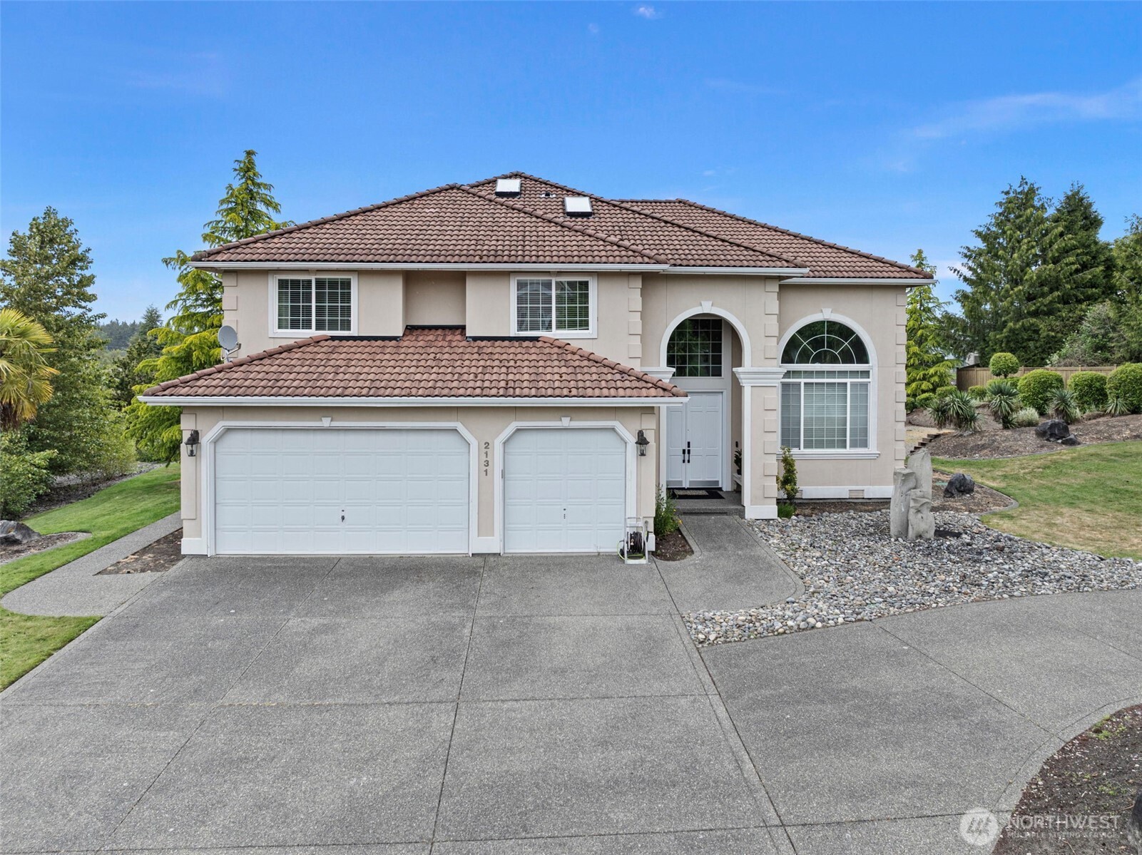 2131 Huntington Loop Property Photo