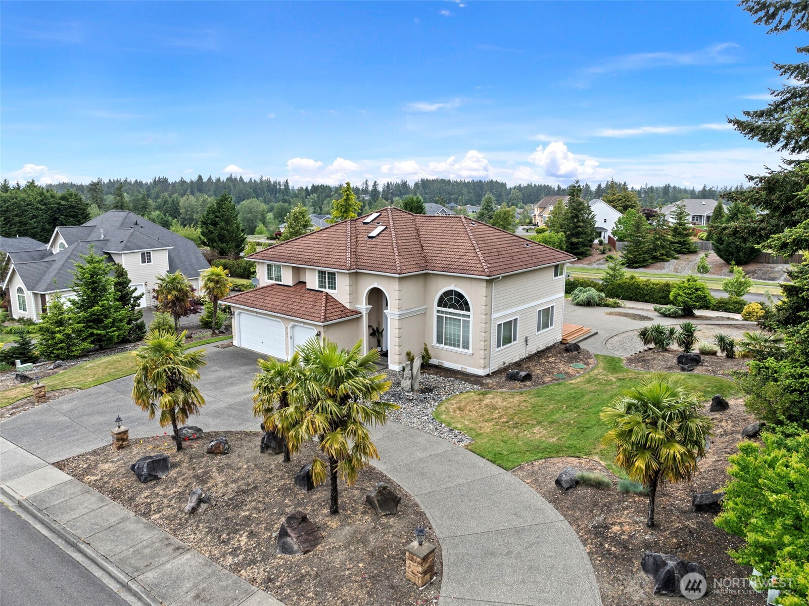 2131 Huntington Loop Property Photo 3