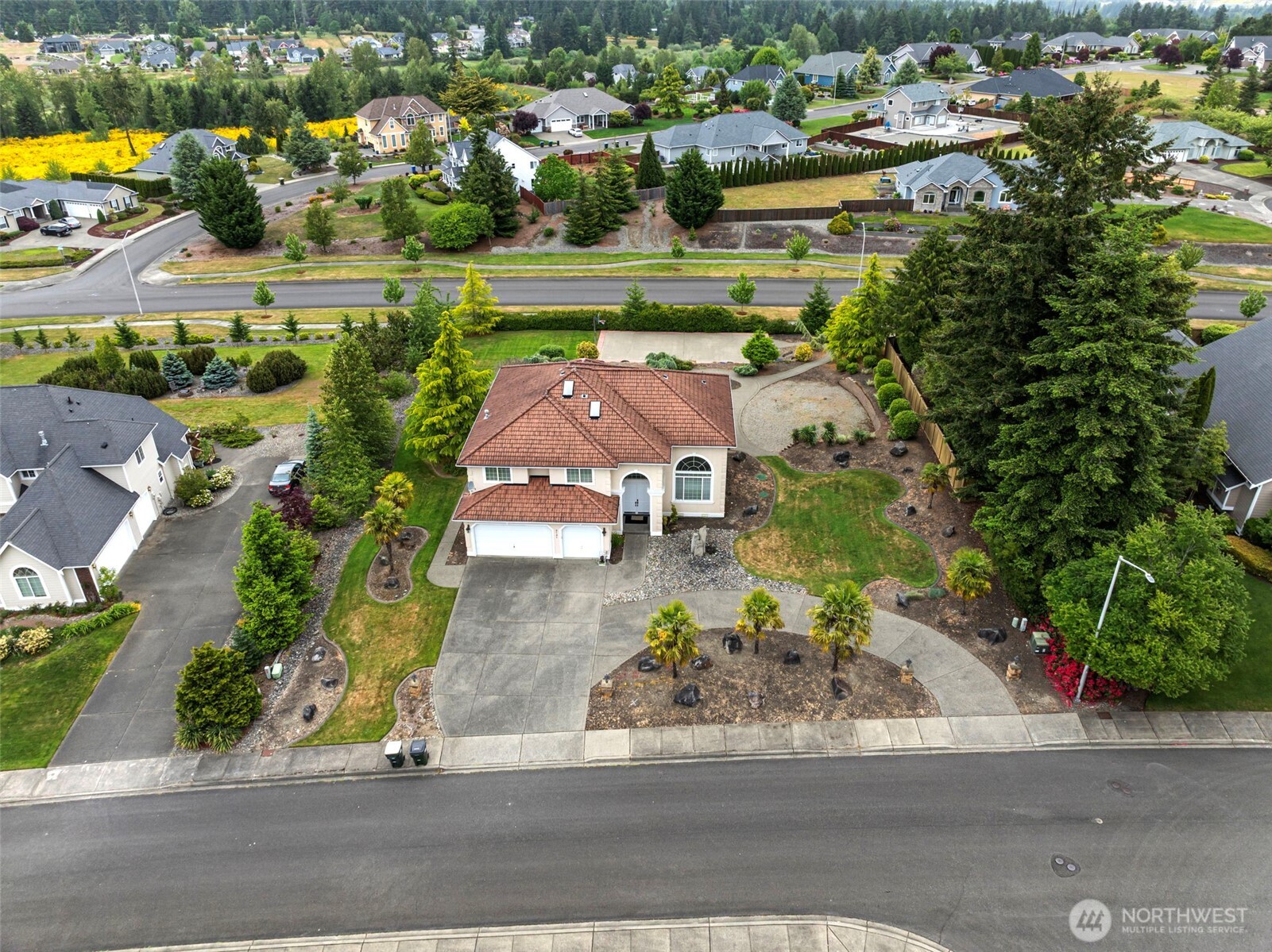 2131 Huntington Loop Property Photo 4