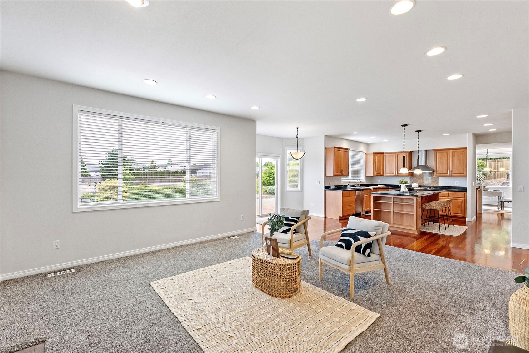 2131 Huntington Loop Property Photo 18