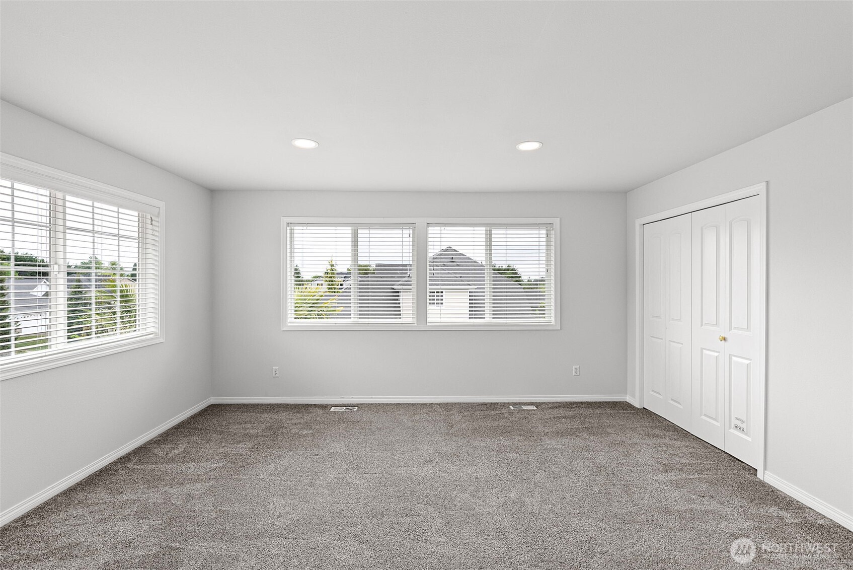 2131 Huntington Loop Property Photo 33