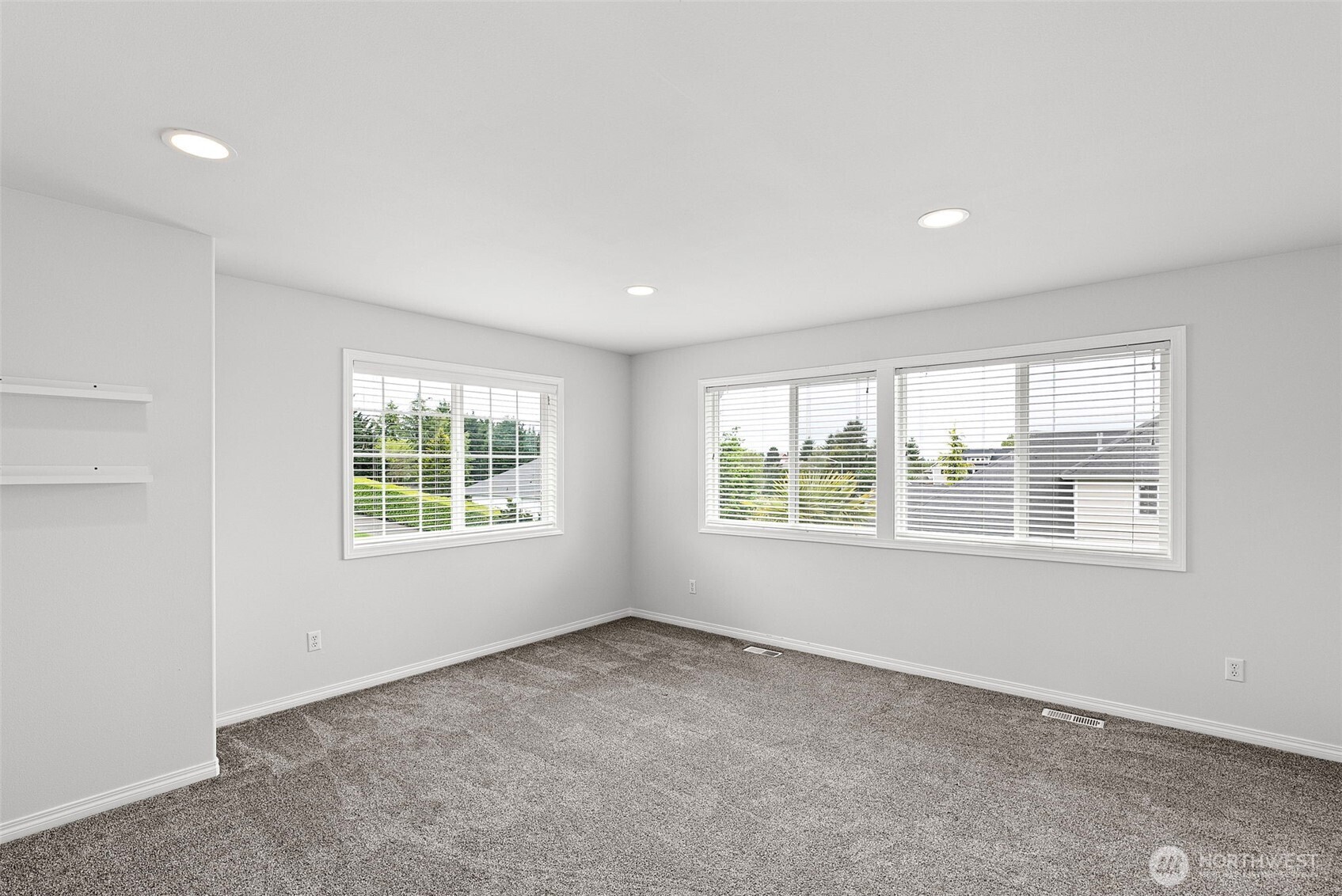 2131 Huntington Loop Property Photo 34