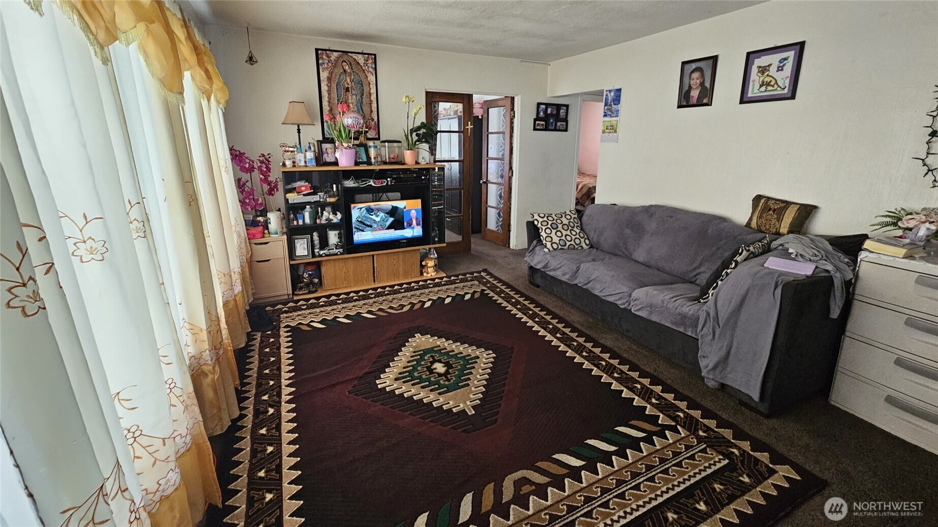 706 Laurel Street Property Photo 3