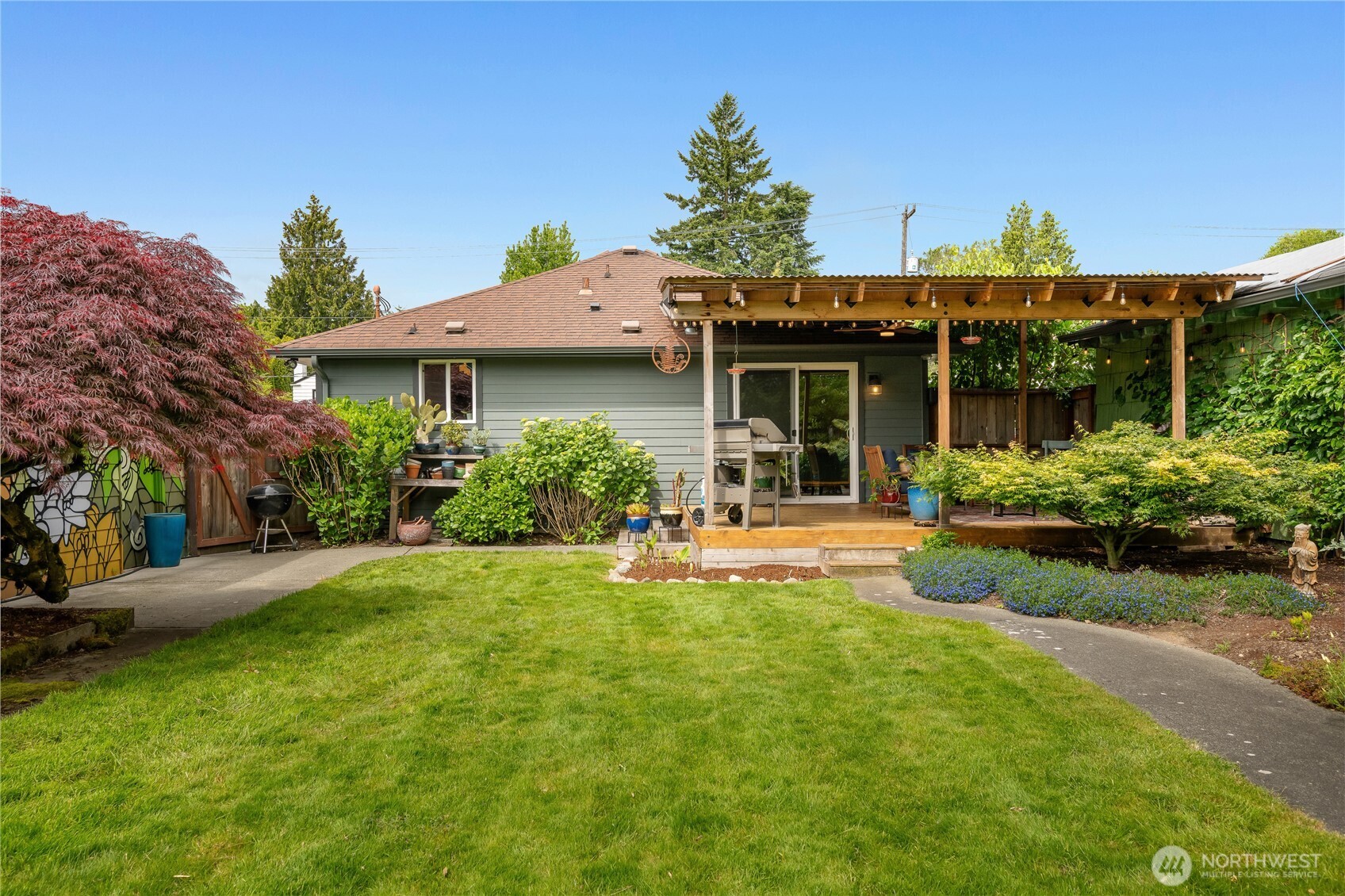 11008 2nd Avenue Property Photo 1