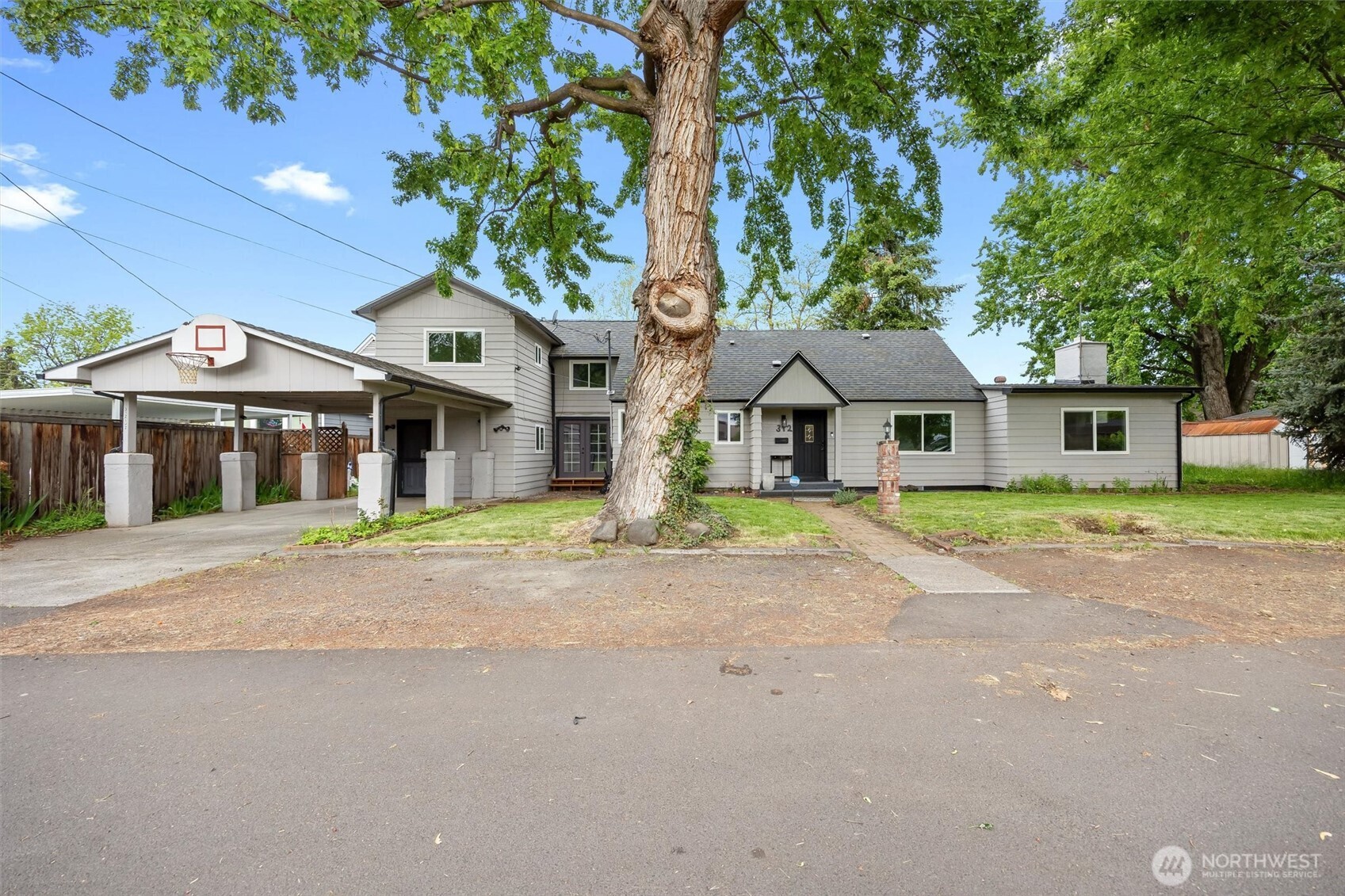 312 Mccabe Street Property Photo