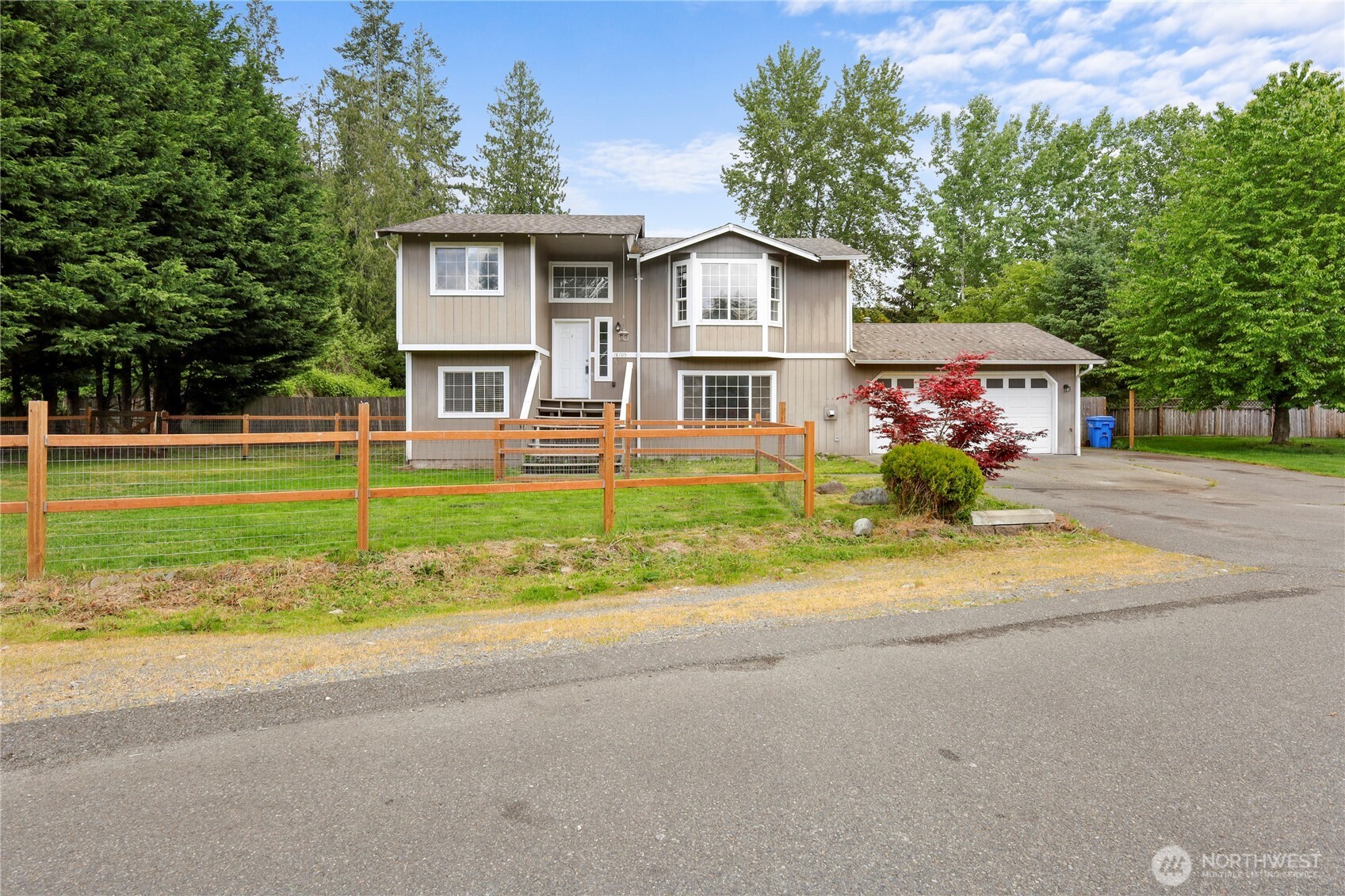 18705 95th Street Property Photo