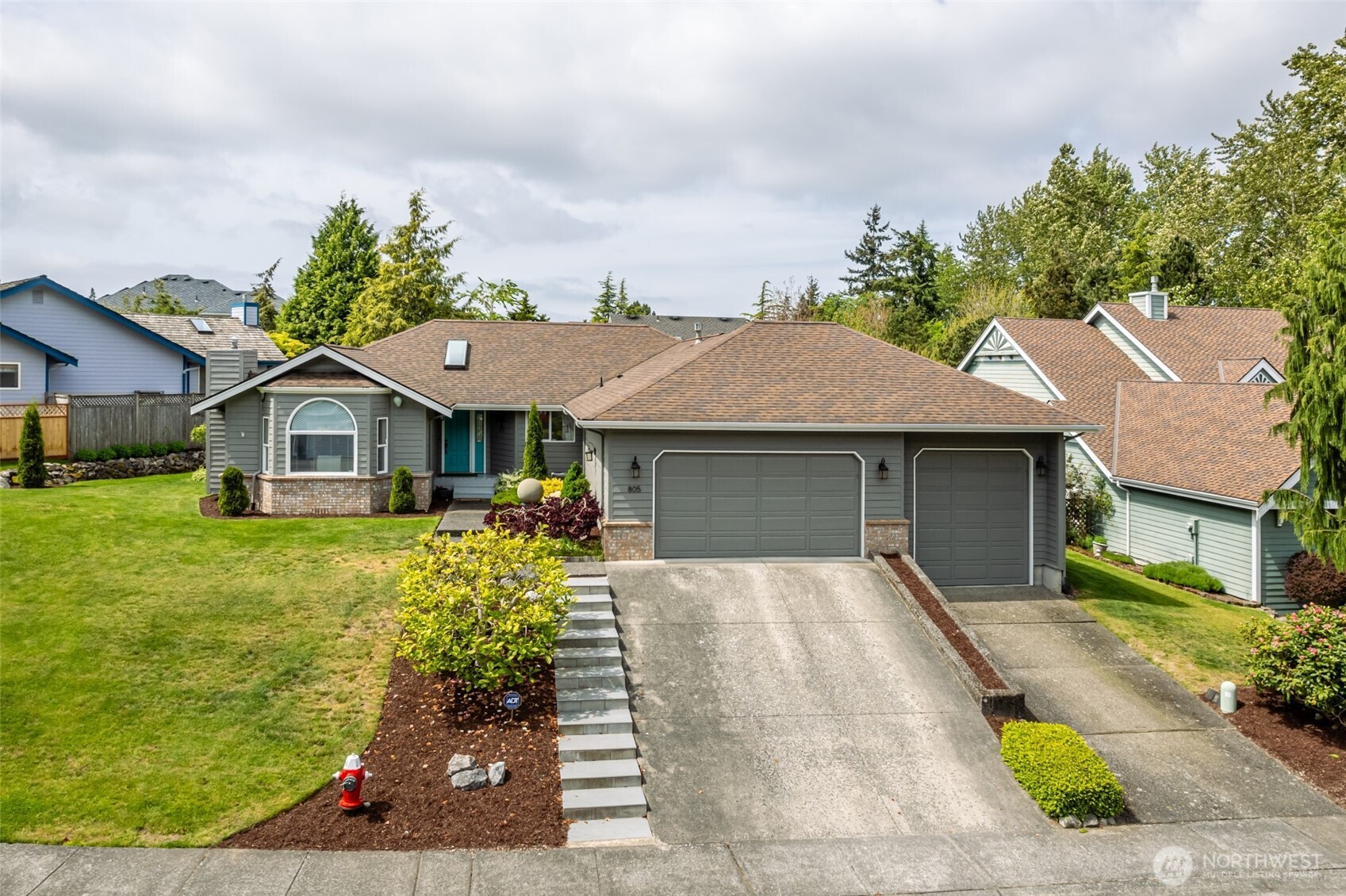 805 E Pacificview Drive Property Photo 1