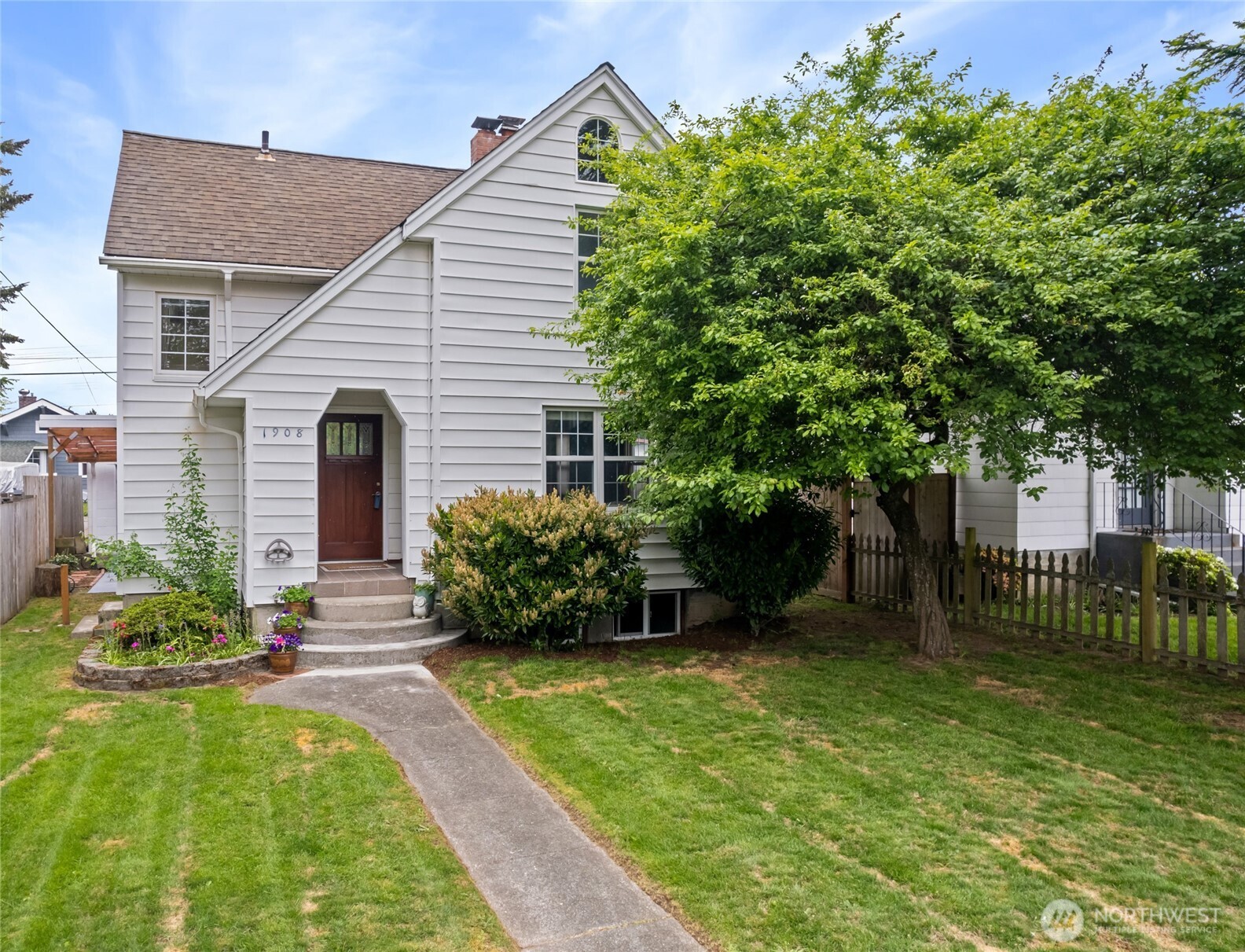 1908 Gregory Way Property Photo