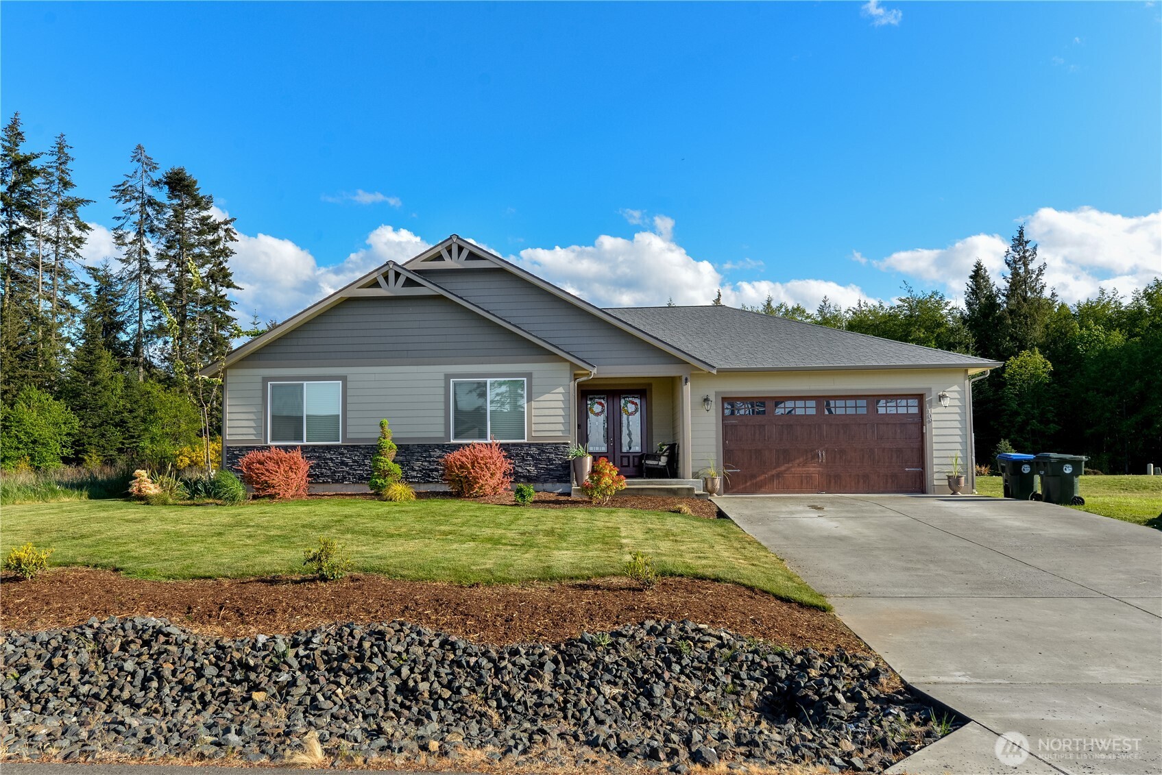 1109 Walker Street Property Photo 1
