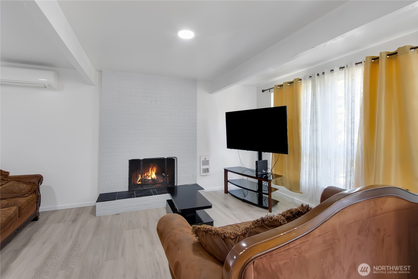 7412 E E Street Property Photo 3