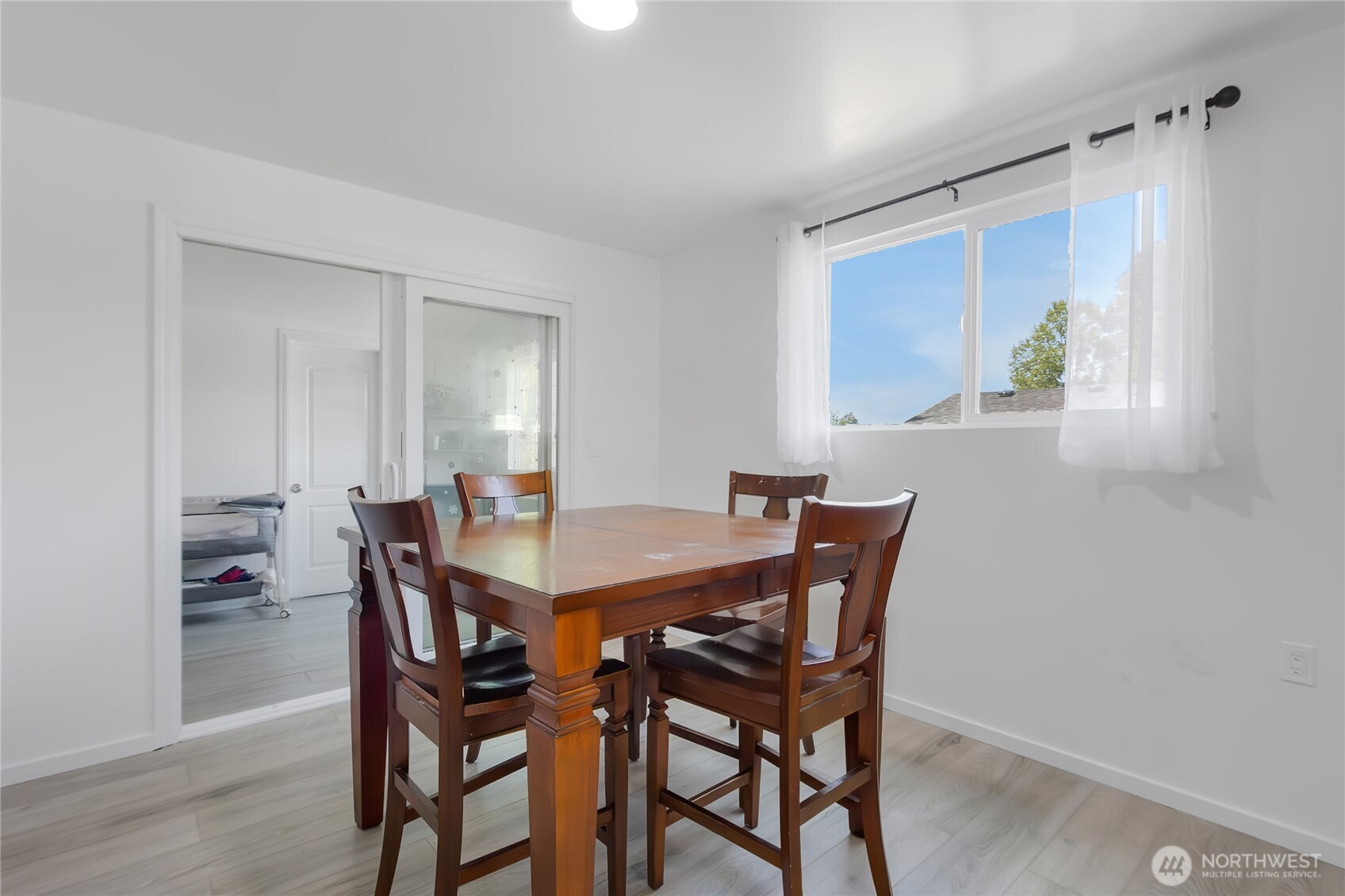 7412 E E Street Property Photo 6