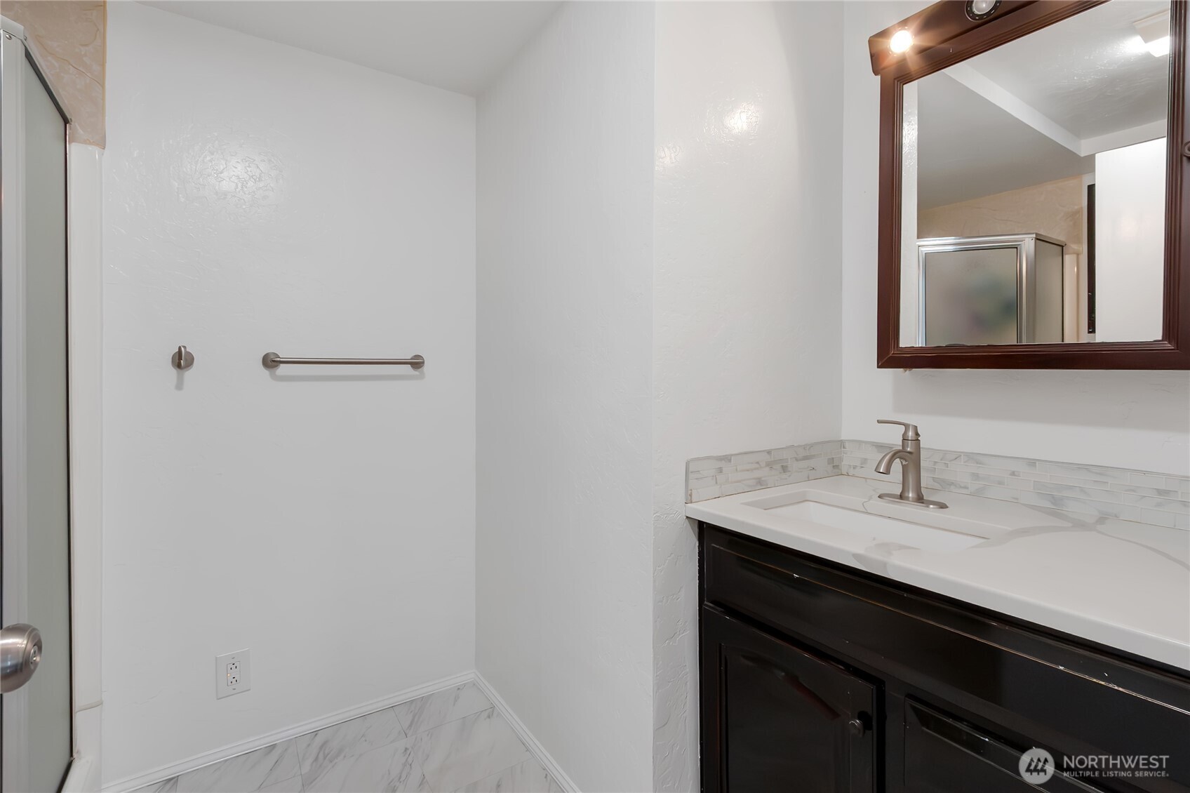 7412 E E Street Property Photo 9